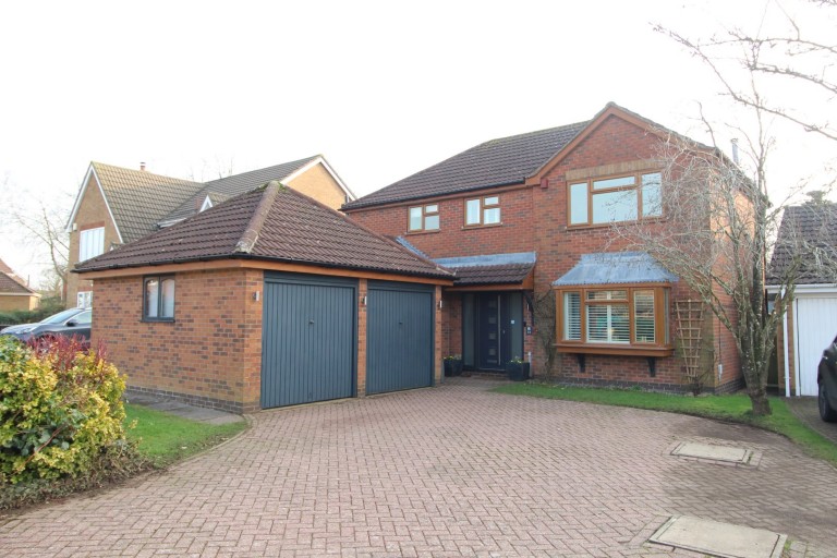 Almond Way, Lutterworth